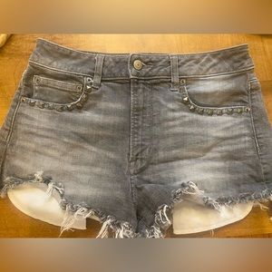 American Eagle “Vintage High Rise Festival”